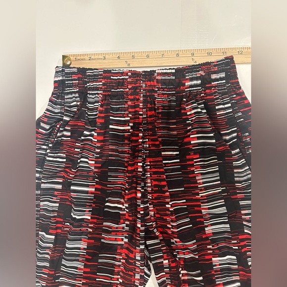 Nike Boys Basketball Shorts XL Red Black Stripe Drawstring Pockets - Picture 6 of 10